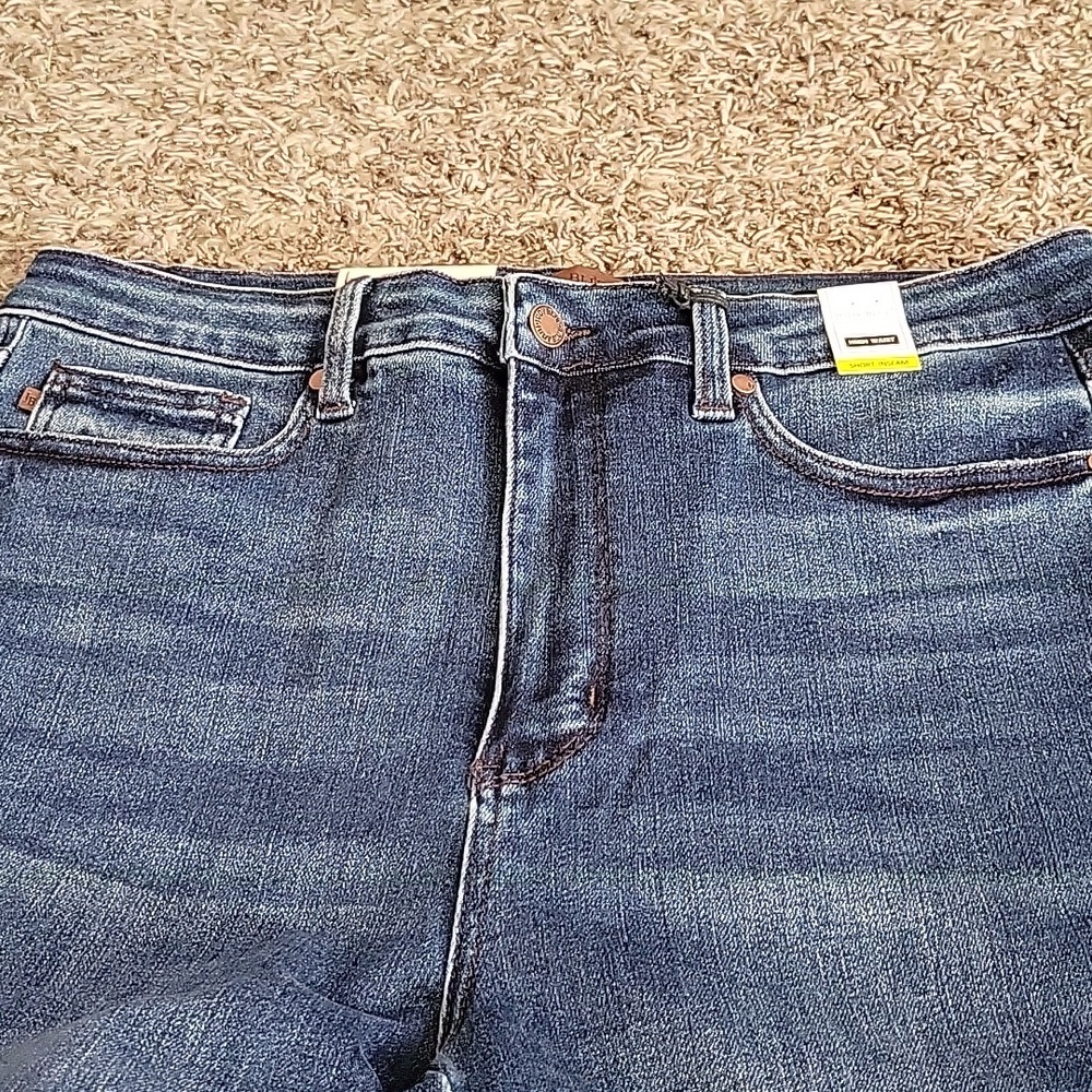Judy Blue Jeans Whiskered Boot Cut Daisy Short Inseam 15 / 32 Dark Blue New - Picture 3 of 14